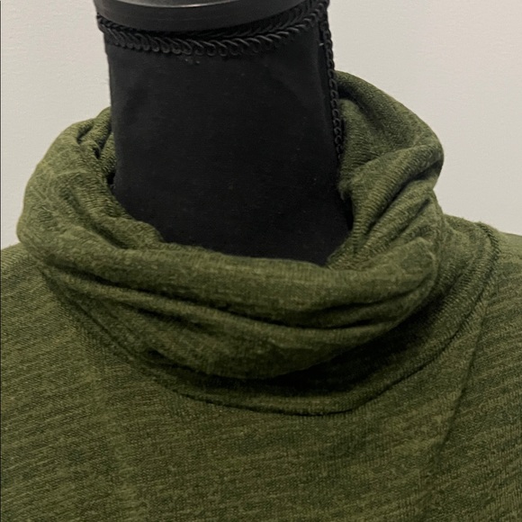 Forest Green Cowl Neck Women's Sweater Stitch Fix - Picture 4 of 6